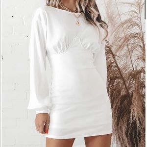 Amazing Lace white long sleeve Dress